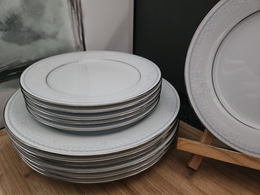Noritake Lehigh L551 Plate Set 12pc Dinner/Side Plates White Floral Silver Trim